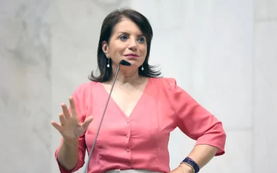 Anhembi: Moção de Congratulações homenageia Deputada Professora Bebel por contribuições à Saúde local