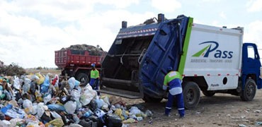 Anhembi: Vereadores questionam contratos e pagamentos de serviços de caminhão de lixo