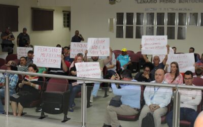 São Pedro: Moradores protestam contra mudança no acesso do km 201 da SP-304 durante sessão da Câmara